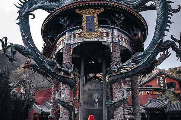 黎明紫薇命盘 黎明星盘分析？